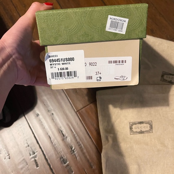 Authentic Gucci Womens Slide Sandalss with interlocking G White Leather. - Picture 6 of 7